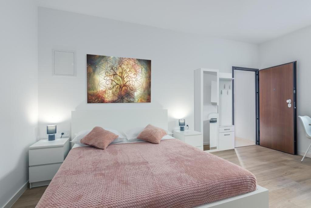 Apartment Klara Free Parking, Center Pula Extérieur photo